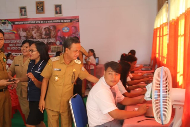 698 Peserta UNBK, Wabup Kunjungi SMKN 1 Tahuna