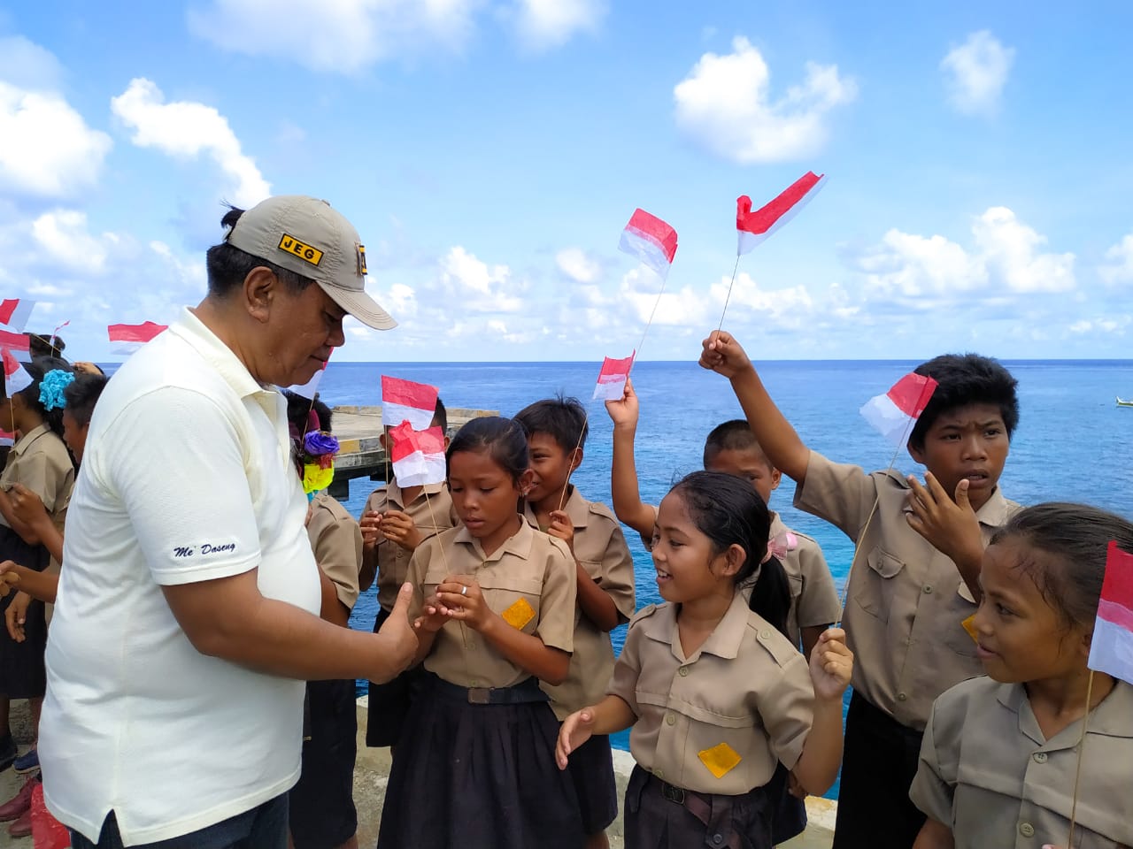 Matutuang, Pulau Terluar di Utara dengan Segala Keterbatasannya
