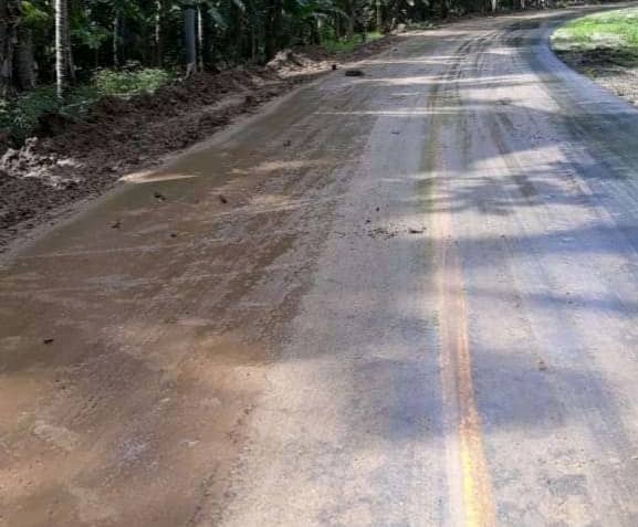 Ruas Jalan Bowombaru-Pulutan Mengancam Nyawa