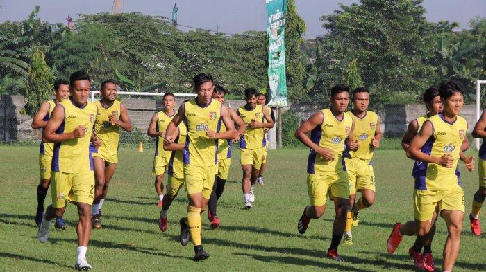 Tiba Sore, Mitra Kukar Gelar Latihan di Stadion Klabat