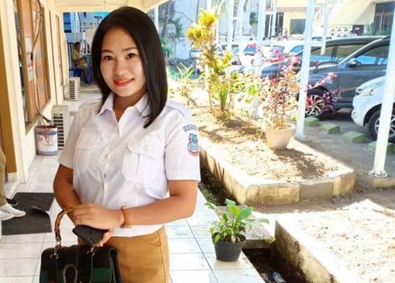 Imajinasi Ungu Juni Belung