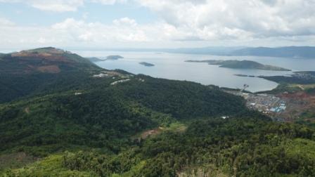 Menjaga Hutan Halmahera Dari Tambang