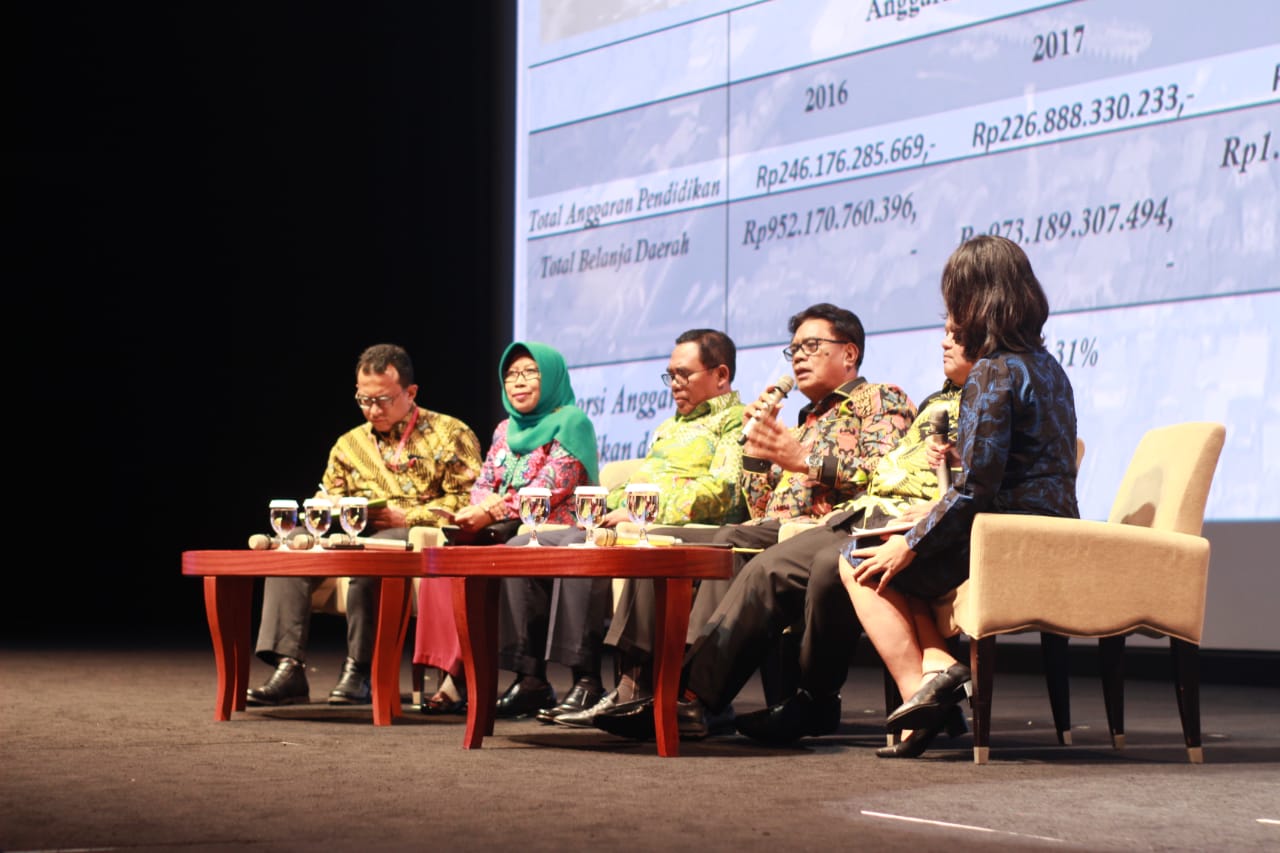 Peduli Nasib Guru, Bupati Sangihe Minta Jam Mengajar Dievaluasi