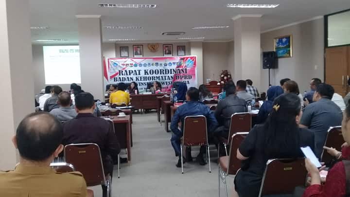 BK DPRD Se-Sulut Dibekali Etika dan Aturan