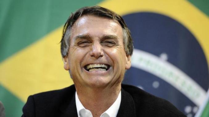 Ejekan Bolsonaro dan Upaya Gangster Brazil Melawan Corona