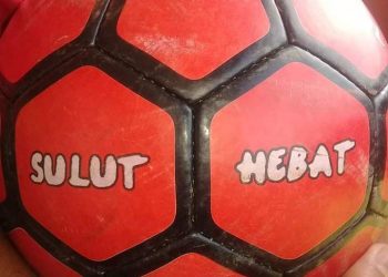 Pegiat Sepakbola Kritik Pembagian Bola Berlebel Sulut Hebat