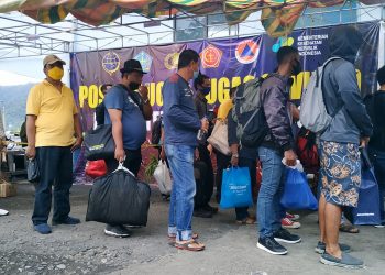 Bupati Sangihe Ikut Antrian Sebagai Pelaku Perjalanan