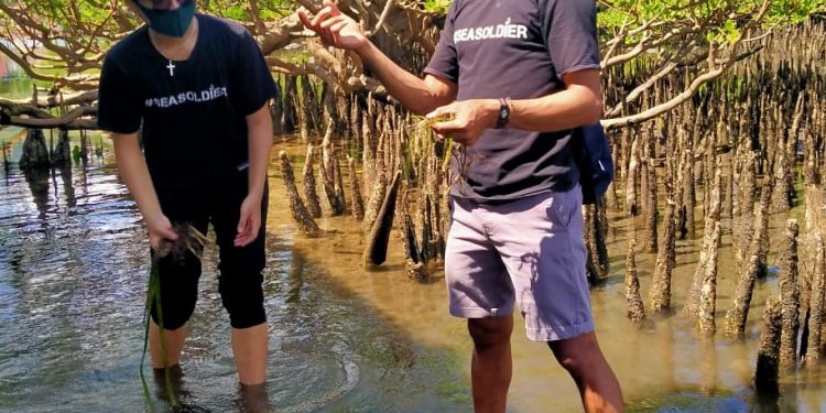 17 Anggota Baru Seasoldier Sulut Dibekali Pengetahuan Ekosistem Pesisir