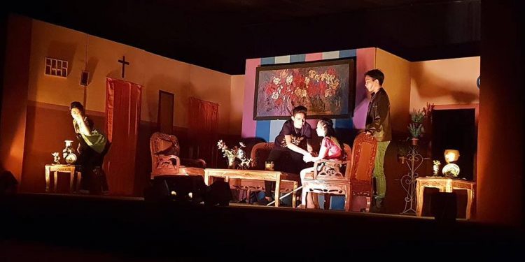Jejak Teater Modern di Manado (2): Para Aktor Berumah di Deburan Ombak