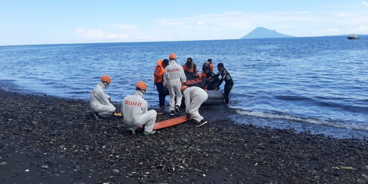 Menuju Bunaken, KM Nyiur Melambai Terbakar 8 Selamat 2 Tewas
