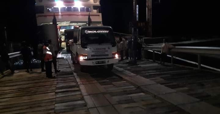 Pengawasan penyaluran distribusi logistik di wilayah Tagulandang.(Foto:Istimewa)