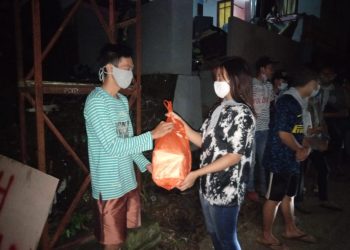 Doa Bagi Korban Bencana dan Penyaluran Makanan dari UKM Olahraga Polimdo