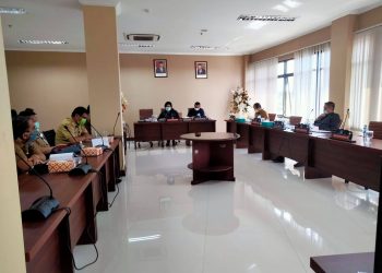 Wakil Rakyat Sulut Pertanyakan Nasib Guru Kepada Kepala BKD