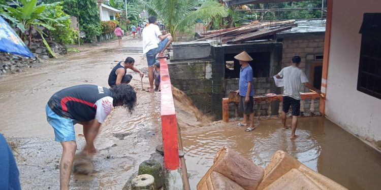 11 Rumah di Kampung Peling Sitaro Dihantam Banjir Bandang