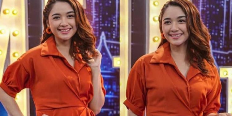 Malam Ini, Karen Rantung Bertarung di Babak Spektakuler Indonesia Idol