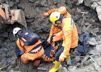 San Hasan Korban Tanah Longsor di Sea Ditemukan Meninggal