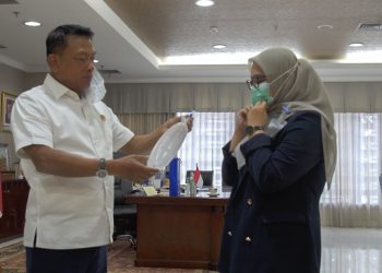 Moeldoko dan Jurnalis Coba GeNose Covid-19