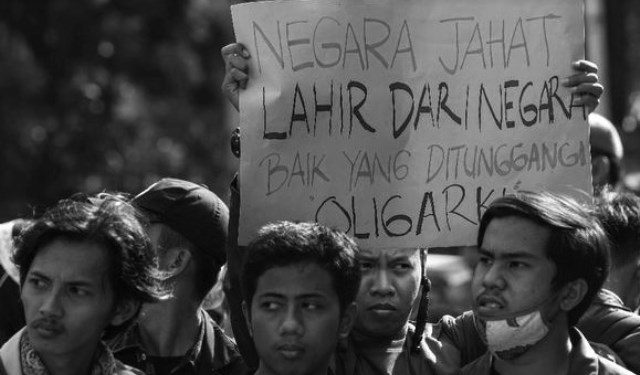 Oligarki dan Perlunya Representasi Politik Gerakan Pro-Demokrasi