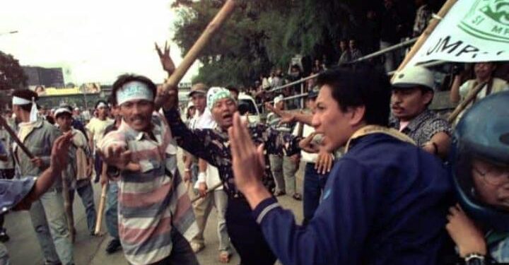 ‘Pam Swakarsa: Patologis di Dalam Negara Demokratis’
