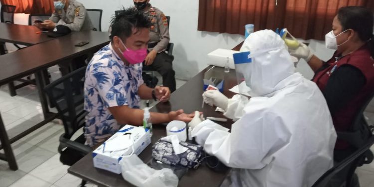 Tunggu Distribusi Vaksin, 40 Perawat di Sitaro Jadi Vaksinator Covid-19
