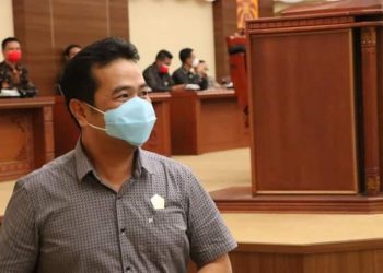 Tanggapi Kritikan Bu Winsu, Ronal Sampel: Tidak Perlu Saling Sindir