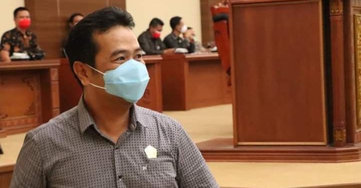 Tanggapi Kritikan Bu Winsu, Ronal Sampel: Tidak Perlu Saling Sindir