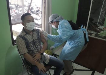3 Tenaga Medis di FKTP Polda Sulut Disuntik Vaksin Covid-19