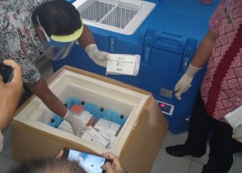 Diangkut Helikopter Polda Sulut, Vaksin Sinovac Covid-19 Tiba di Sitaro