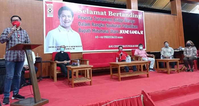 Joune Ganda selaku Ketua Pengda Gabsi Sulut saat menutup turnamen di Minahasa Utara.