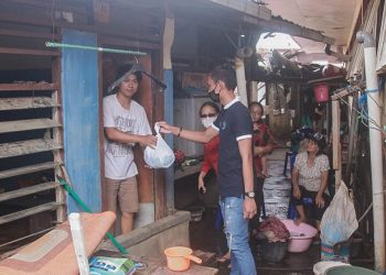 Manajemen Sulut United Kembali Bantu Korban Bencana Alam