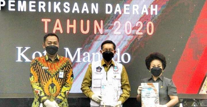 Serahkan LKPD 2020, Lumentut Didampingi Van Bone ke BPK RI