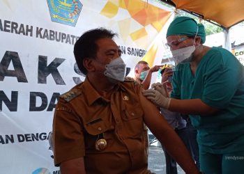 Sudah Jalani Dua Tahapan Vaksinasi, Bupati Gaghana Imbau Masyarakat Jangan Takut Vaksin