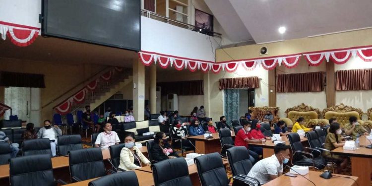 PHK Sepihak 59 Buruh Sampah, DPRD Manado Panggil Seluruh Camat