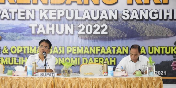 Bupati Jabes Gaghana Minta Komitmen Kepala OPD Jalankan Target RKPD 2022