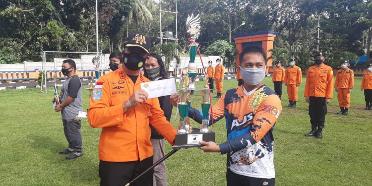 Pemenang Lomba Vertical Rescue yang Digelar Basarnas Manado