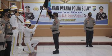 Irjen Nana Sudjana Terima Pataka Polda Sulut ‘Maesa’an Waya’