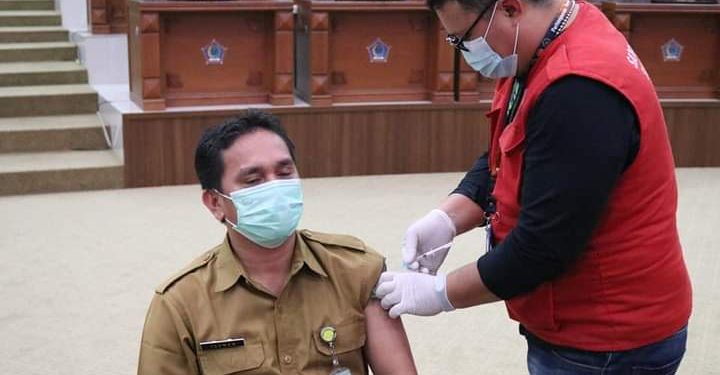 195 Orang Divaksin di Kantor DPRD Sulut