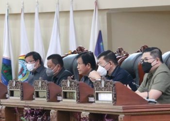 Rapat paripurna DPRD Sulut yang dihadiri kepala daerah Provinsi Sulawesi Utara yang digelar Senin 9 April 2021.