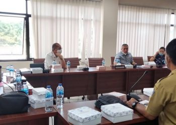 Rapat dengar pendapat Komisi III DPRD Sulut bersama PUPR Sulut (Foto Meikel Barta1.com)