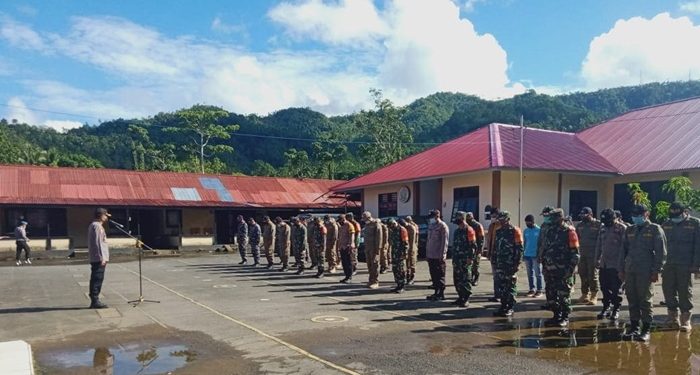 Pelaksanaan apel pengecekan personil gabungan TNI-Polri, Satpol PP dan Tenaga Kesehatan.