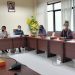 Tatap muka antara DPRD Sulut dan perwakilan Save Sangihe Island di Ruang Rapat Komisi 3. (foto: Meikel/Barta1.com)