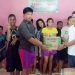 Pnt Fericko Essing S.Pd saat melakukan aksi peduli kasih di Panti Asuhan Gloria, Matahit.