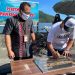 Bupati menandatangani prasasti taman bawah laut BSG