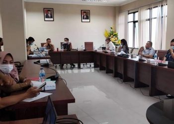Rapat dengar pendapat Komisi III bersama PUPR Sulut. (foto: Maikel/ Barta1)