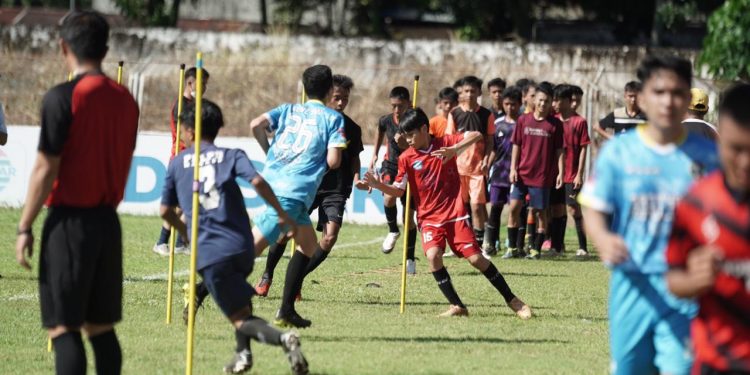 Solusi Cetak Pemain Lokal Sulut United Berkualitas