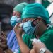 Kesedihan para Nakes di RSD Liun Kendage Tahuna, dalam Upacara Pelepasan Ners Vin Saselah. (Foto : Stenly Pontolawokang)