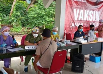Pemerintah daerah terus memacu kegiatan vaksinasi.(Foto:Stenly/barta1)