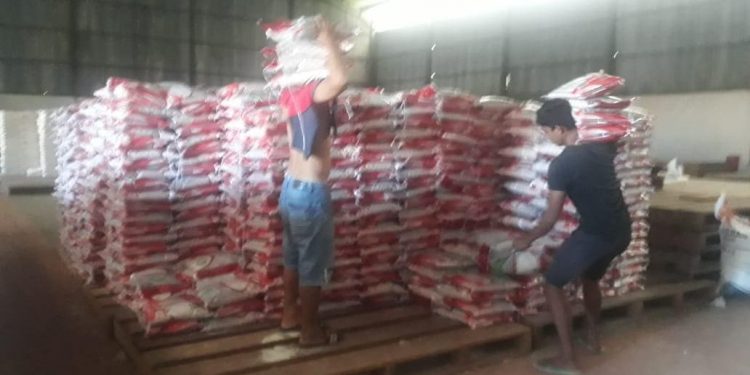 PPKM Mikro, Legislator Sulut Bagikan Bantuan di 19 Desa