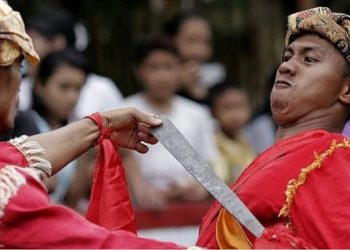 Foto ilustrasi oleh Stenly Pontolowokang