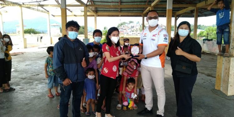 Donasi Mengalir ke Komunitas Dinding Manado